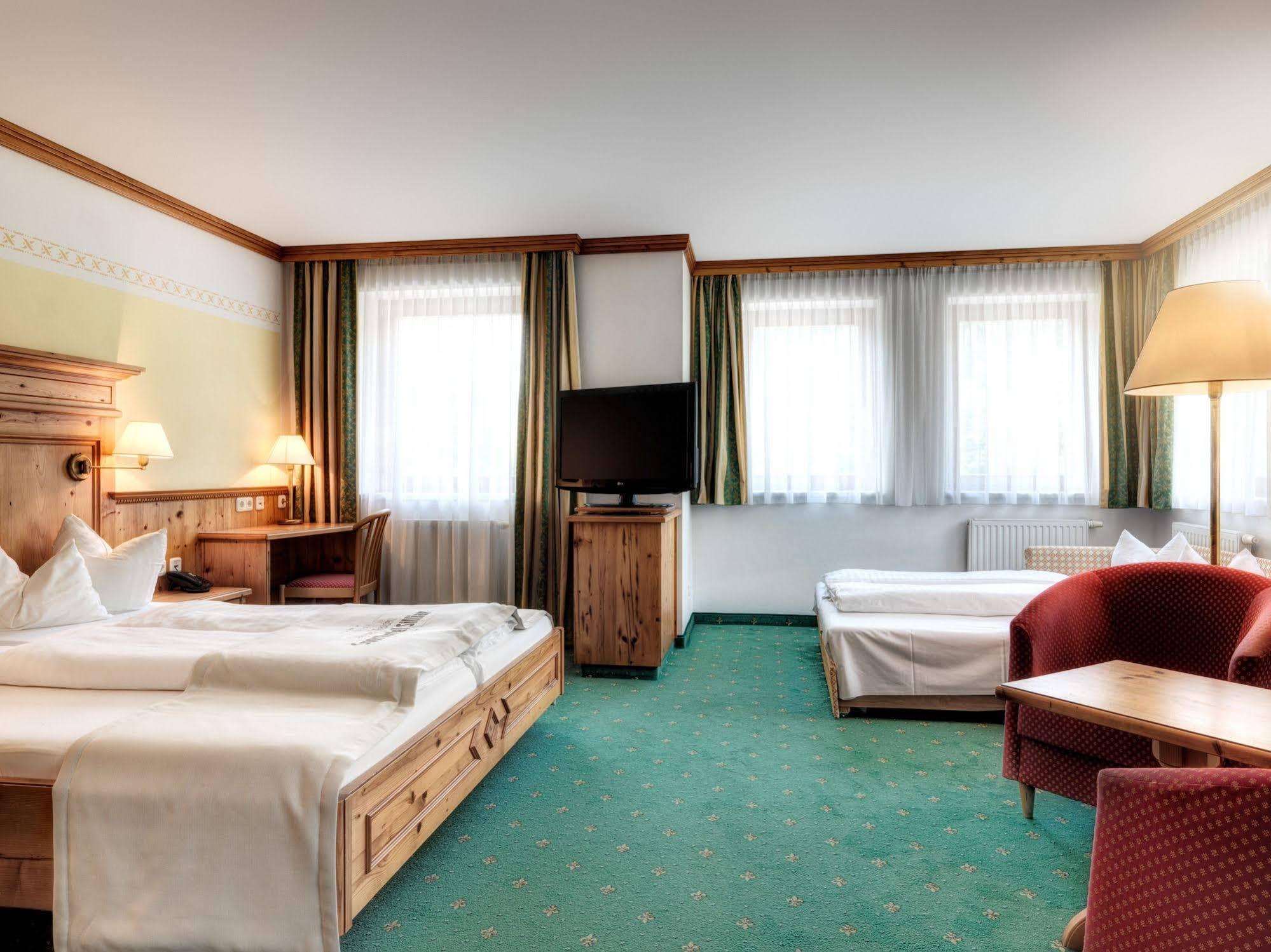 Dolomiten Residenz - Sporthotel Sillian Exterior photo